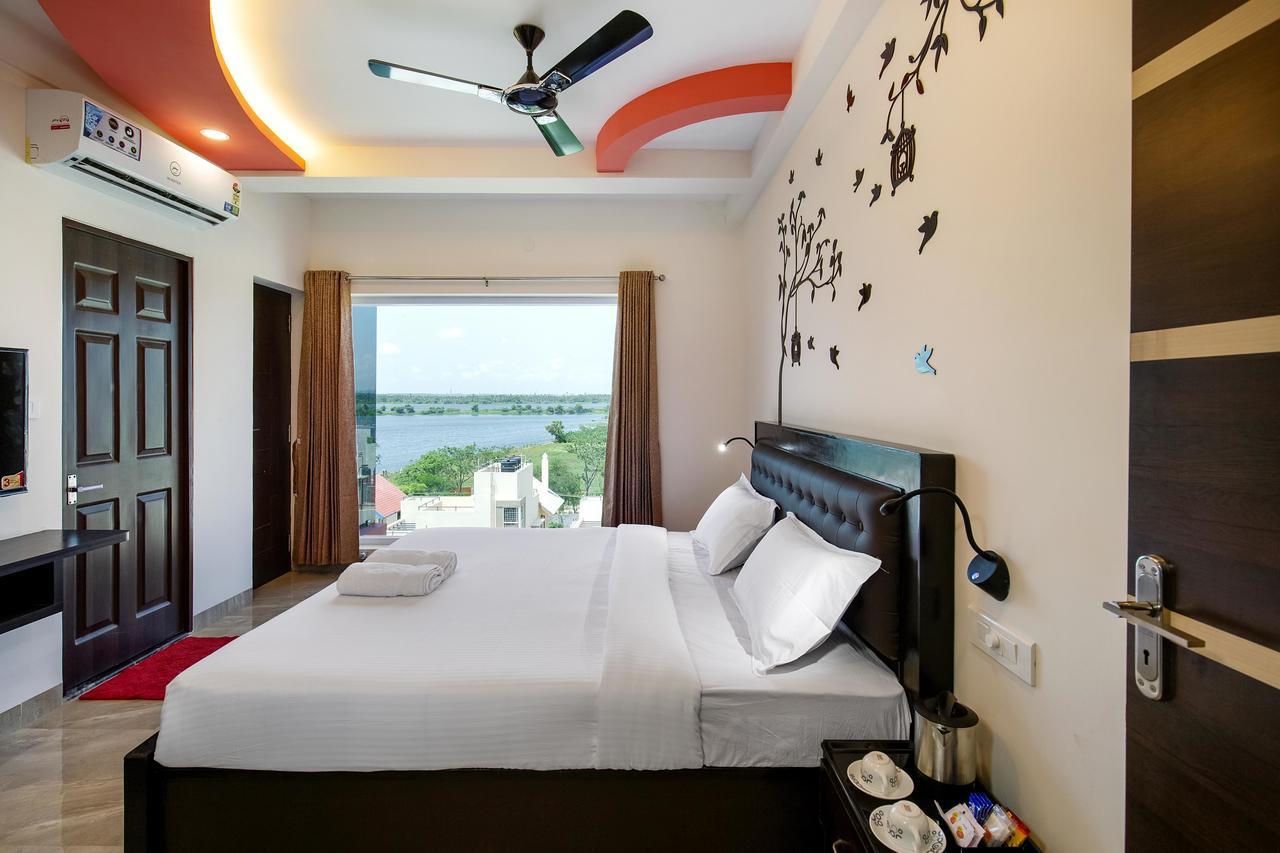 Crystal Lake Suites Coimbatore Exterior photo