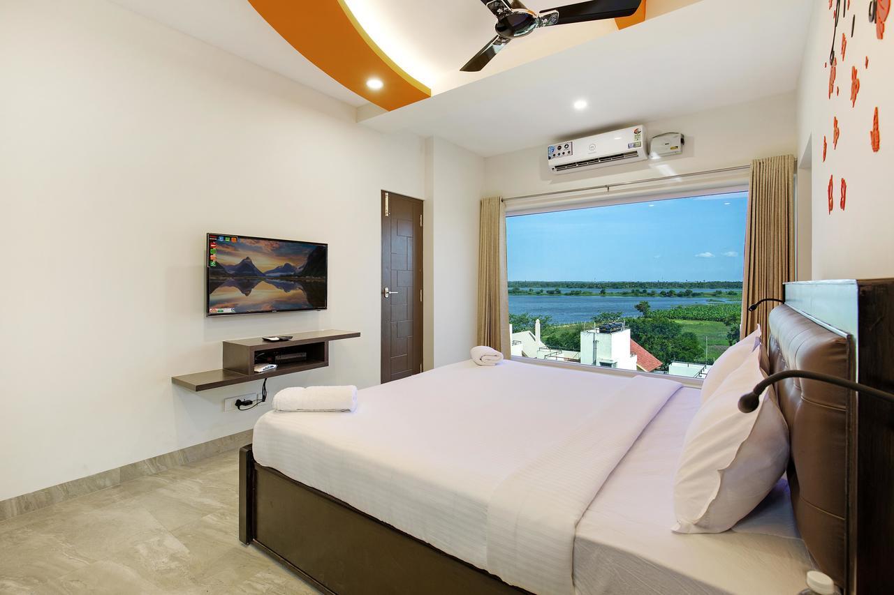 Crystal Lake Suites Coimbatore Exterior photo