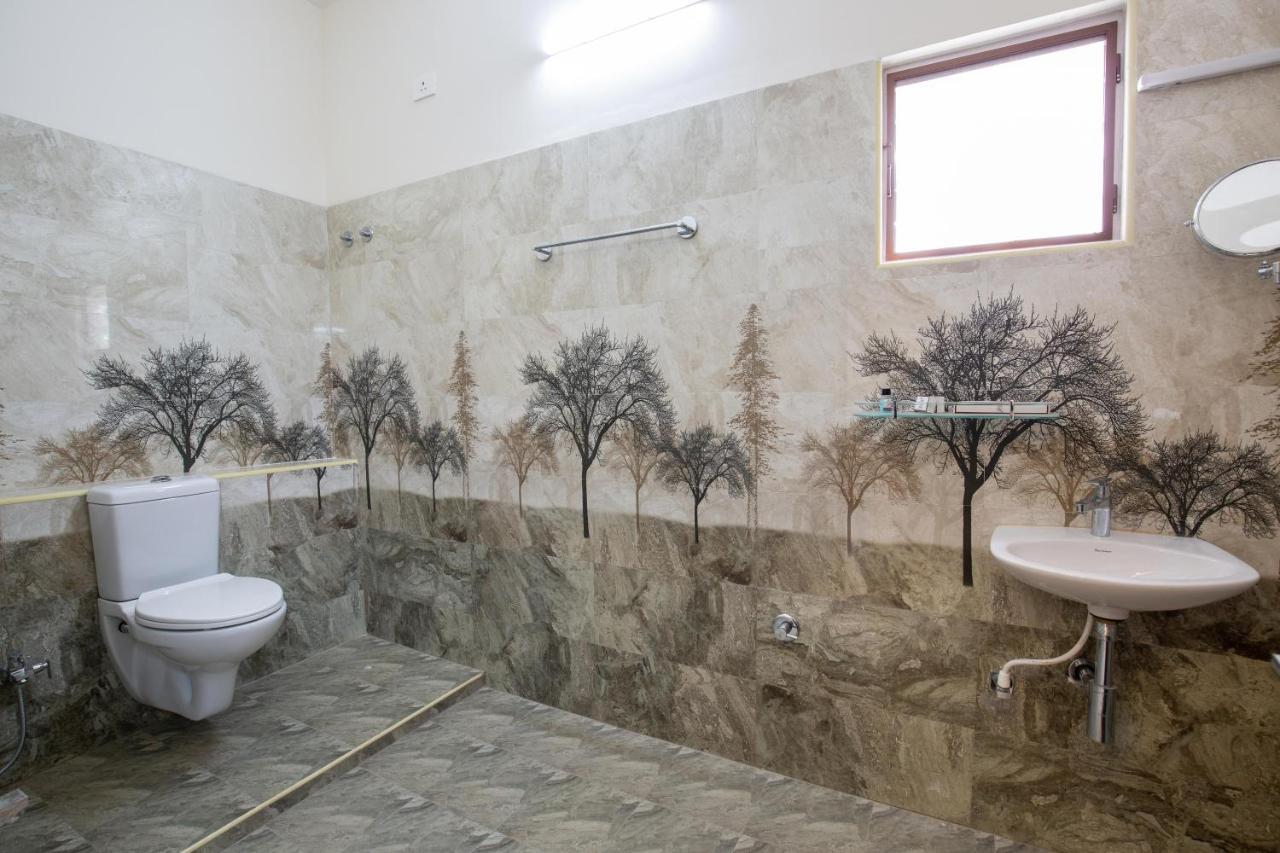Crystal Lake Suites Coimbatore Exterior photo